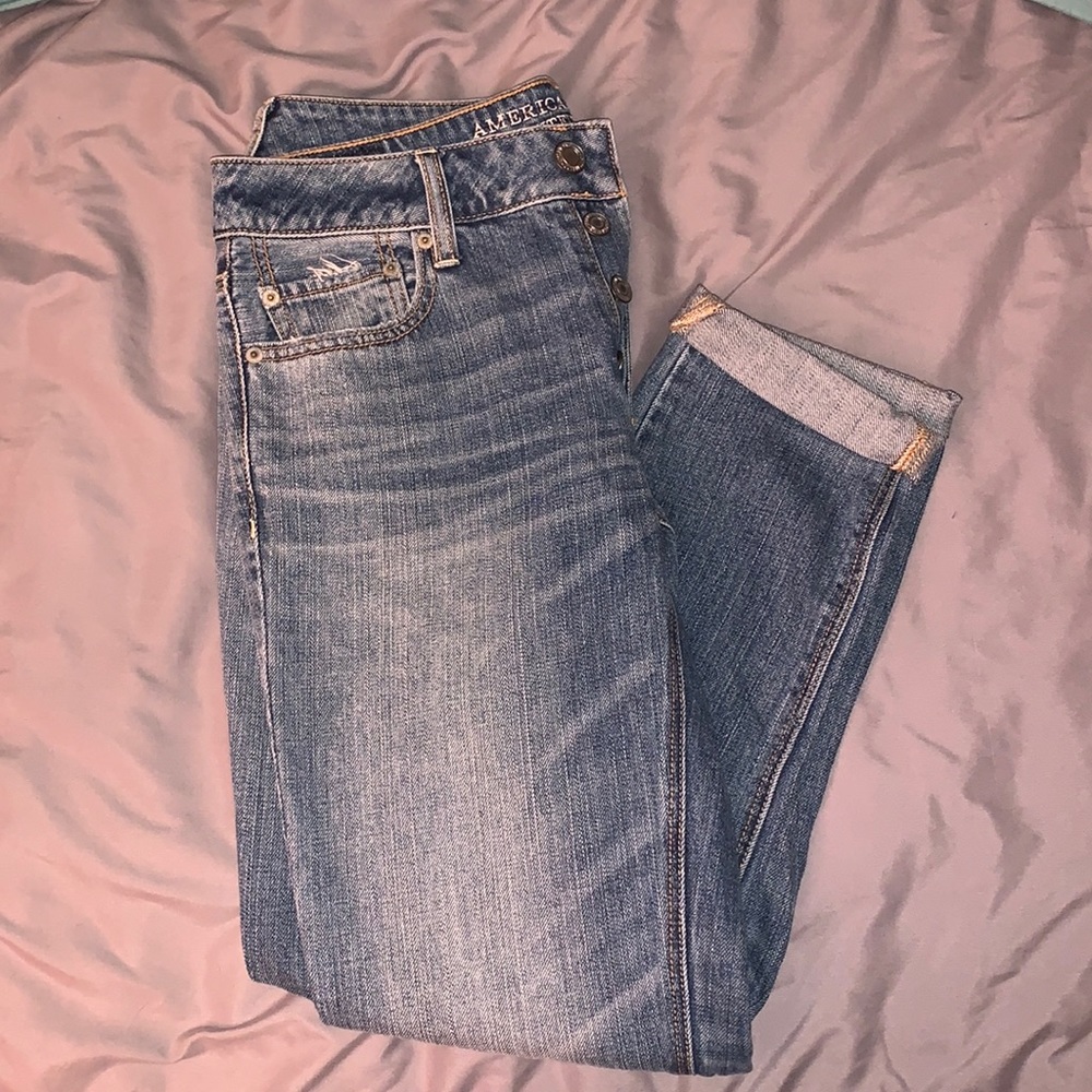 American Eagle High Waisted Mom Jeans